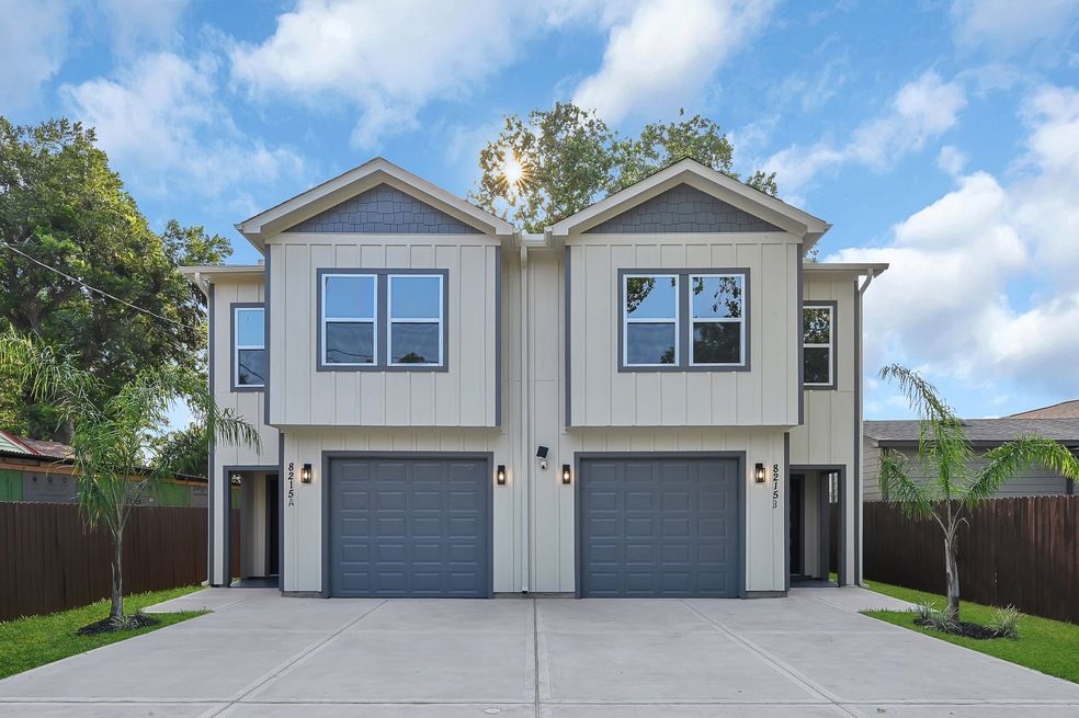 8215 Moon Beam St, Houston, TX 77088 - photo 1