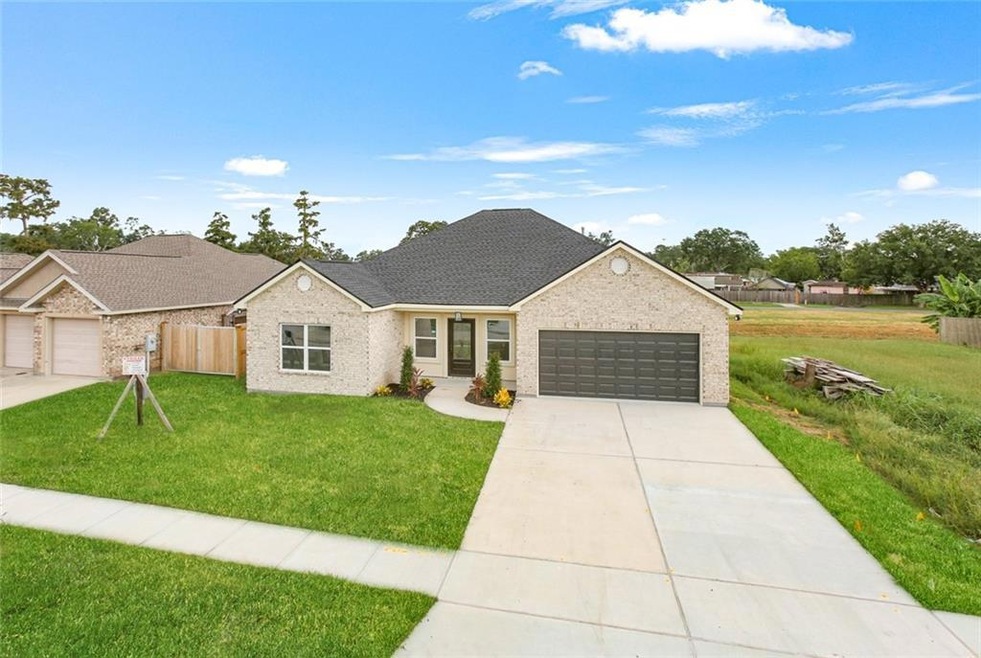 3861 Alexander Ln, Marrero, LA 70072 - photo 1