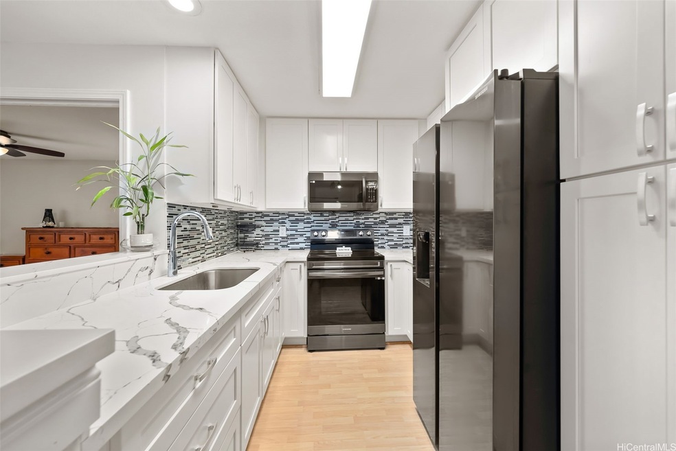 95-270 Waikalani Dr unit F201, Mililani, HI 96789 - photo 1