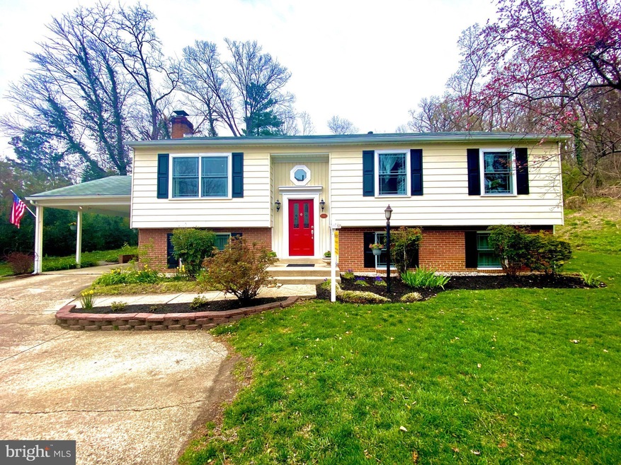 6903 Lamp Post Ln, Alexandria, VA 22306 - photo 1