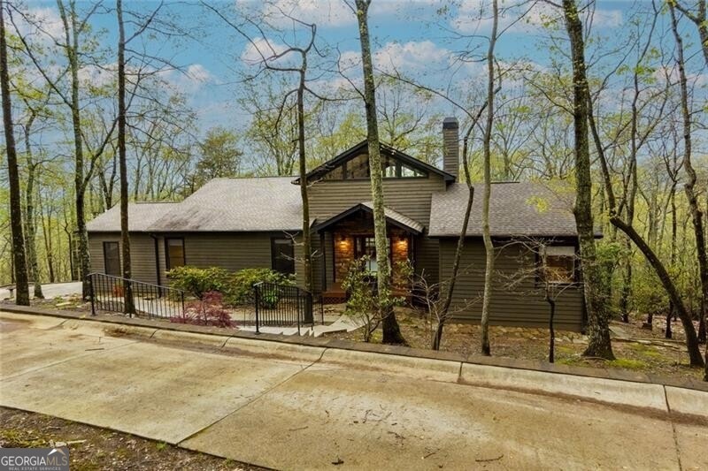 Welcome Home to 1.47 acres private oasis