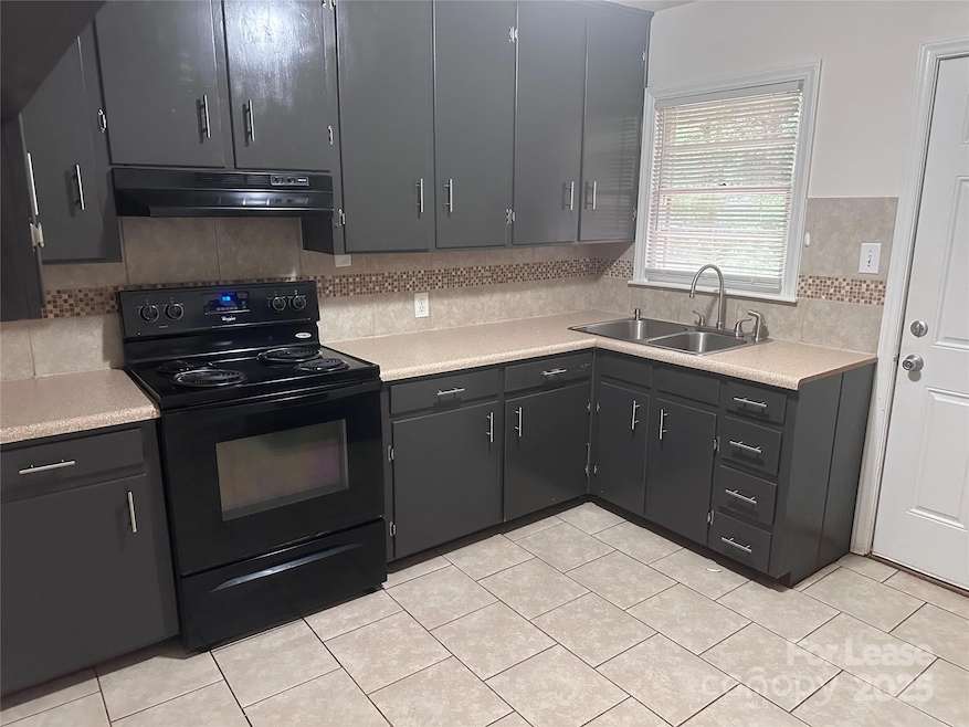 For Rent $1,470/month