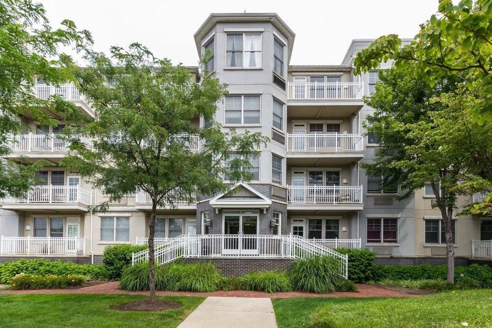 4 Constellation Place unit 406, Jersey City, NJ 07305 - photo 1