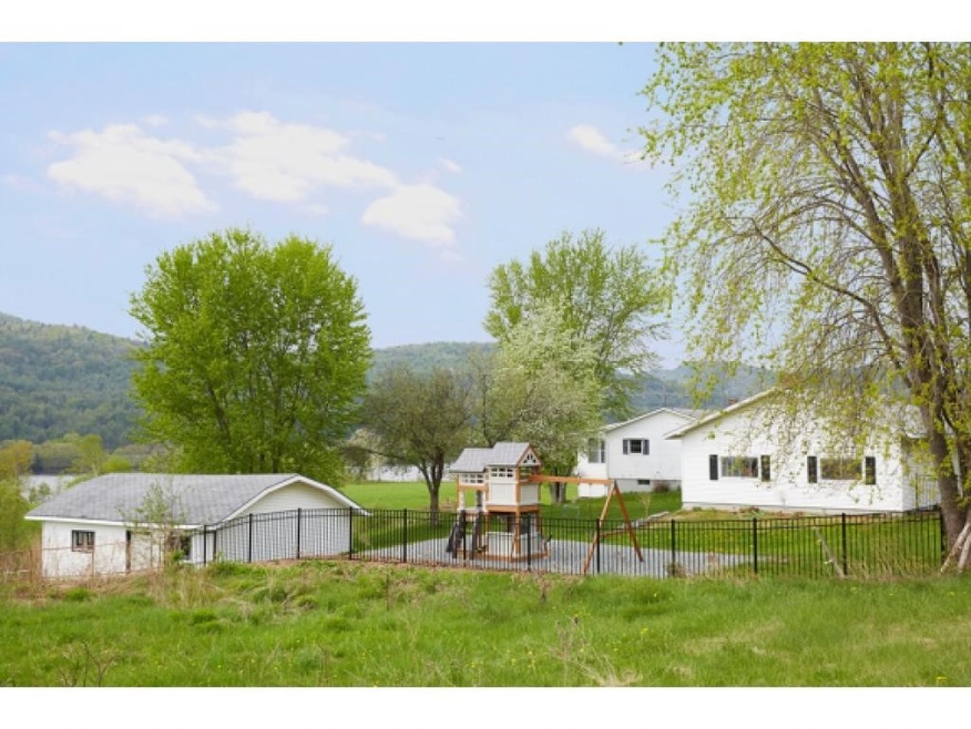 647 Littleton Rd, Monroe, NH 03771 - photo 1