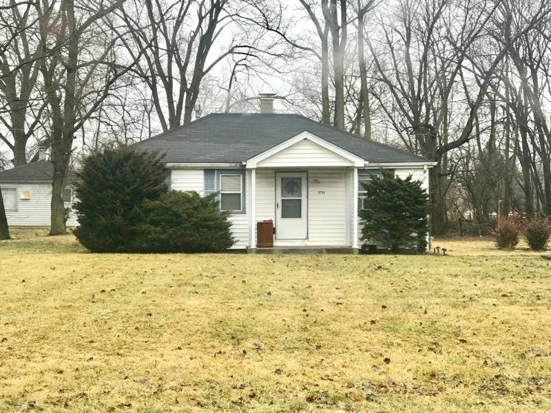 2728 S Meeker Ave, Muncie, IN 47302 - photo 1