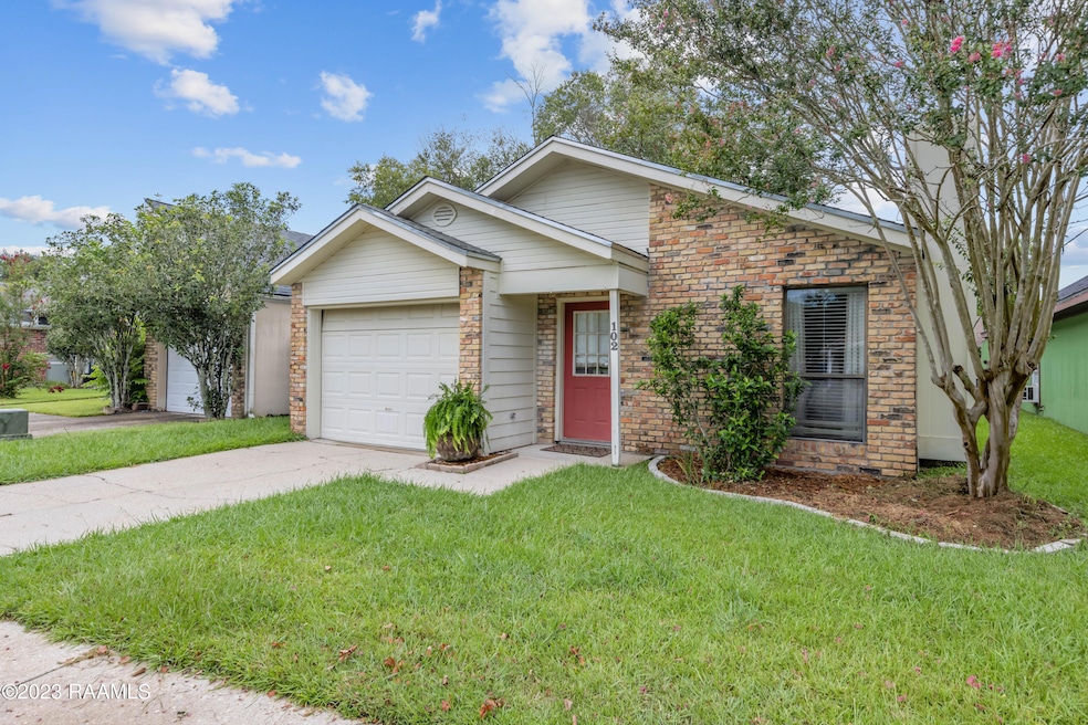 102 Triad Blvd-2