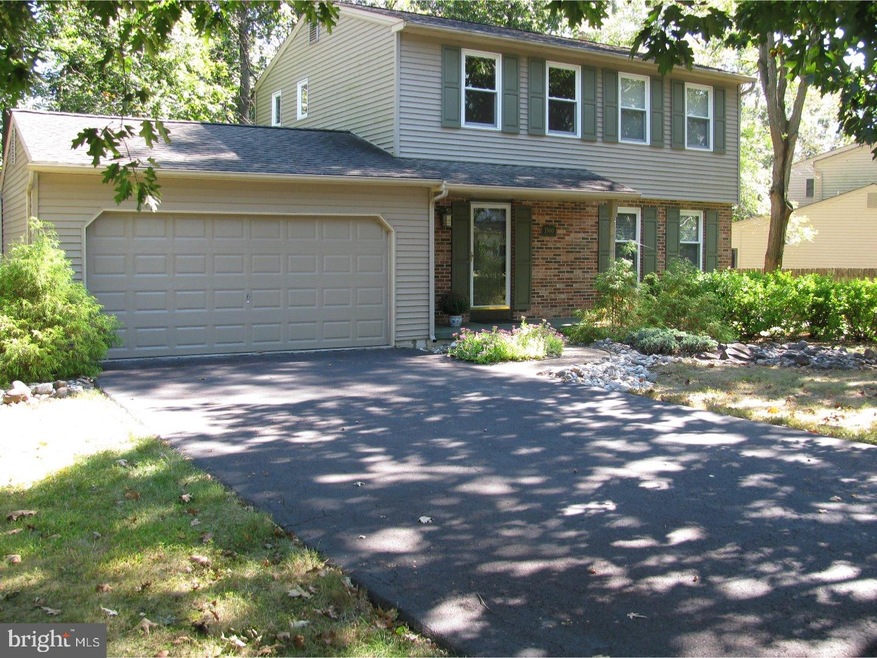 1960 Bishopwood Blvd W, Harleysville, PA 19438 - photo 1