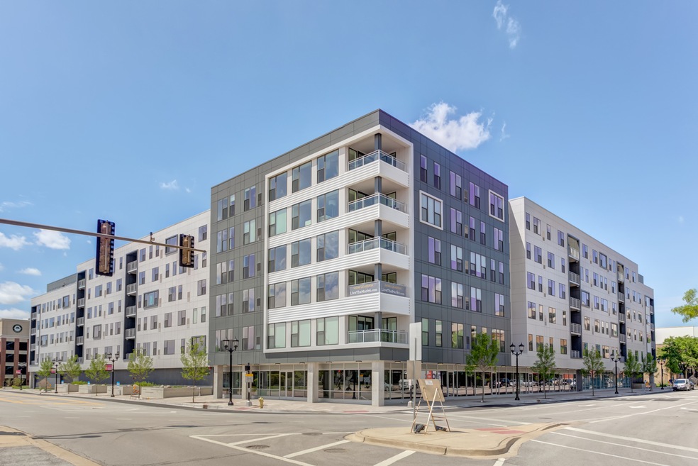 unlisted-address, Elmhurst, IL 60126 - photo 1