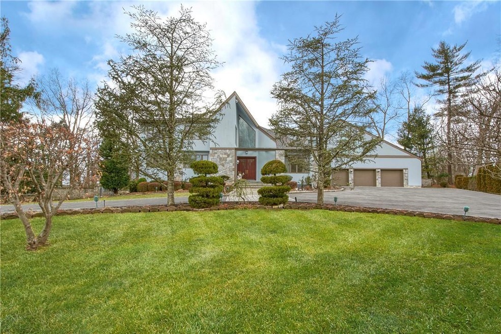 330 Clayton Rd, Scarsdale, NY 10583 - photo 1