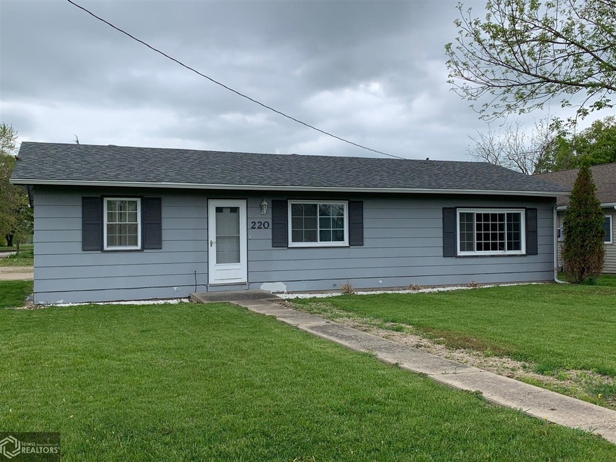 220 E Shaw St, Osceola, IA 50213 - photo 1