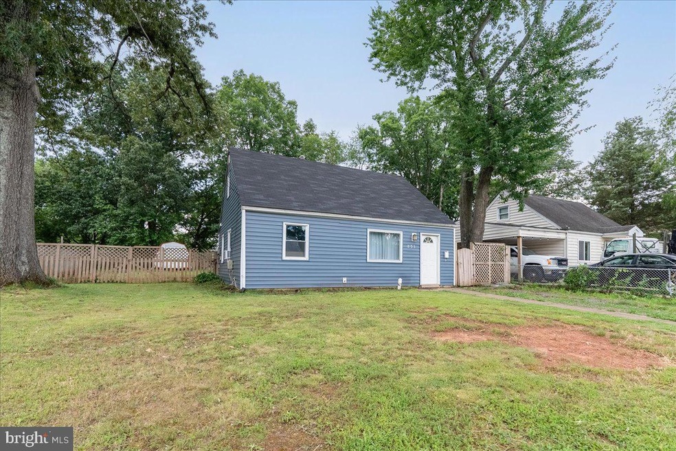 251 Kent Dr, Manassas Park, VA 20111 - photo 1