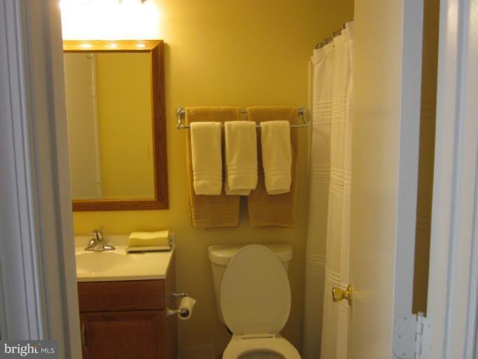 3301 Sir Thomas Dr, Silver Spring, MD 20904 - photo 1