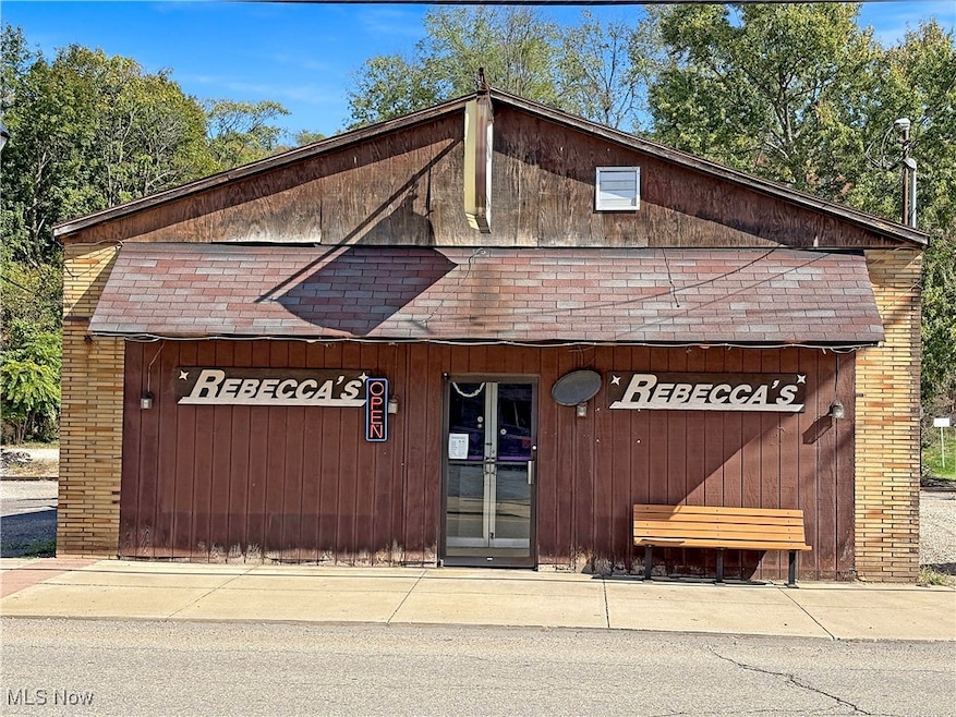 202 N Chester St, New Cumberland, WV 26047 - photo 1