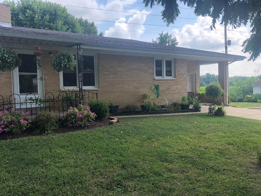 6042 N Hamburg Rd, Oldenburg, IN 47036 - photo 1