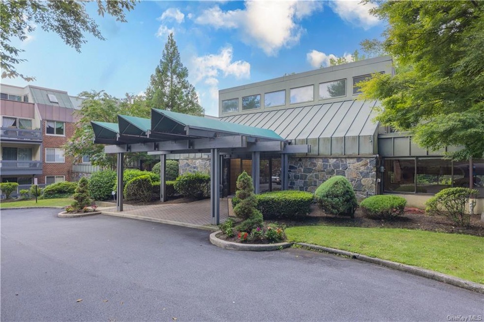 2 Fountain Ln unit 2F, Scarsdale, NY 10583 - photo 1