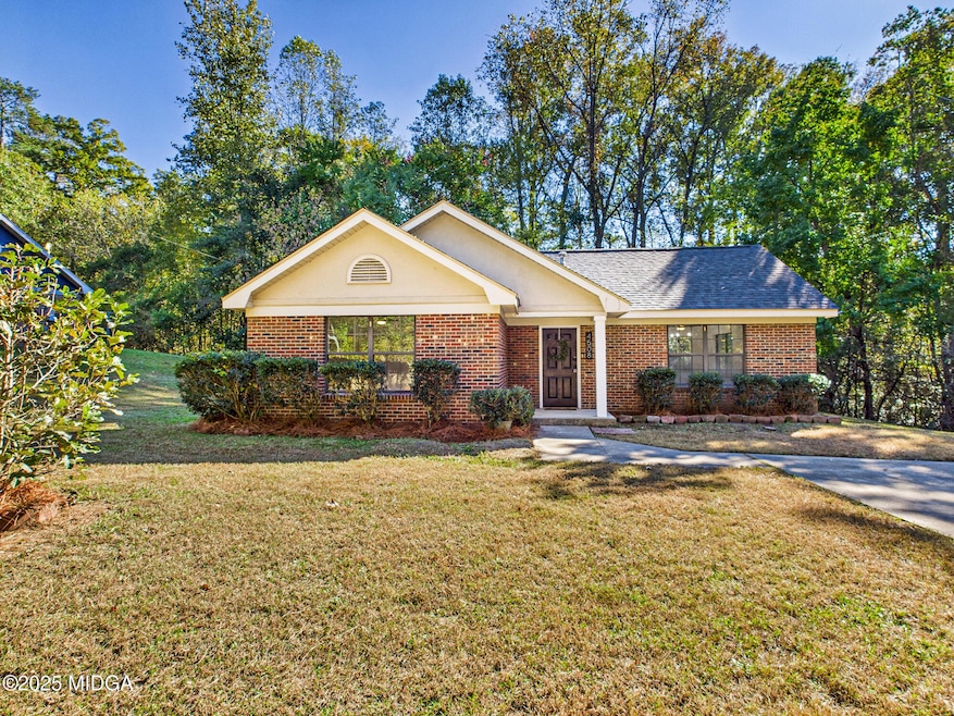 CAM03843G0-PR0124-STILL016