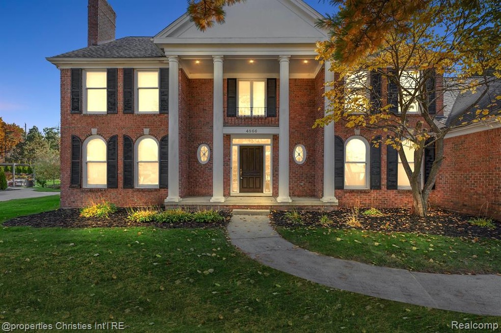 4866 Riverchase Dr, Troy, MI 48098 - photo 1