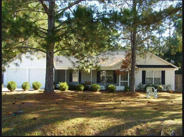 1806 Elmwood Dr, Douglas, GA 31535 - photo 1