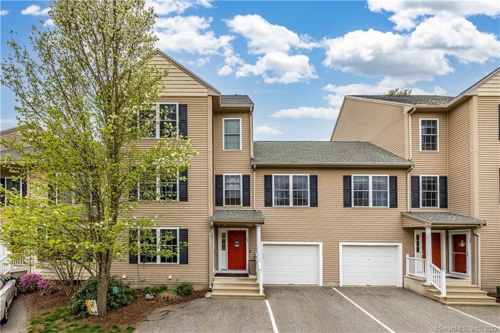 84 Perry St unit 220, Putnam, CT 06260 - photo 1