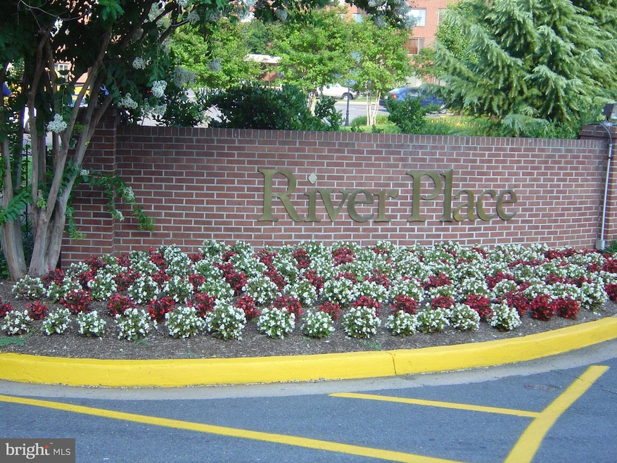 1121 Arlington Blvd unit 308, Arlington, VA 22209 - photo 1