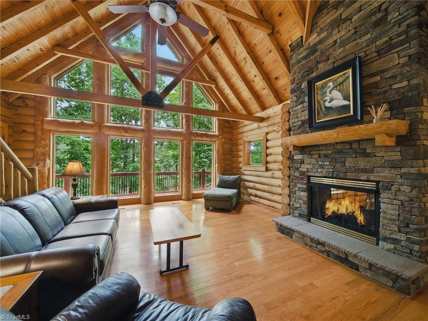 Sold $825,000 • Co-Listing Agent