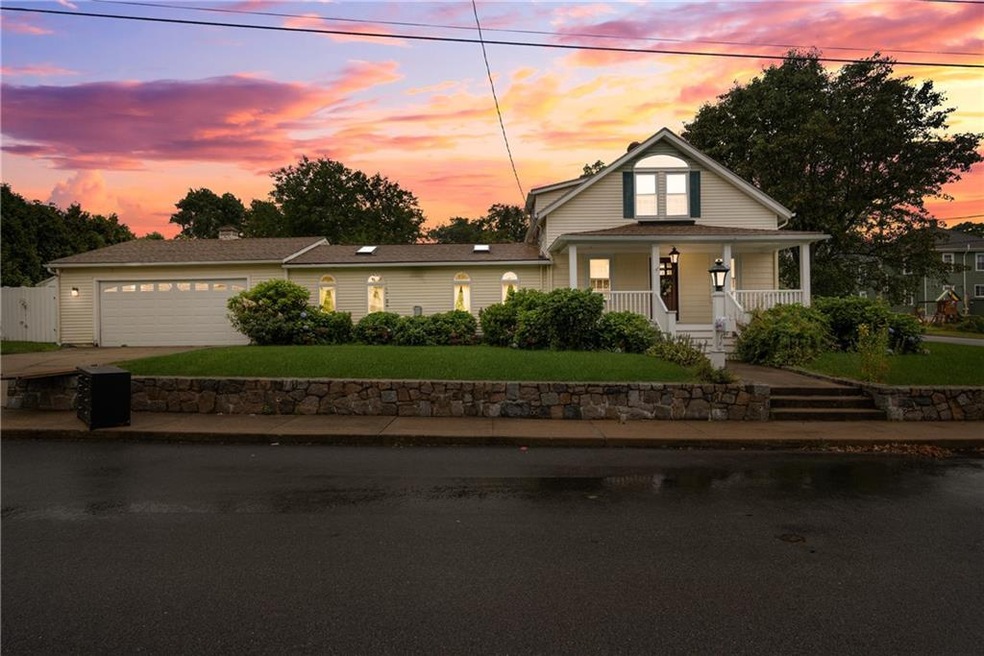 79 Lenox Ave, West Warwick, RI 02893 - photo 1