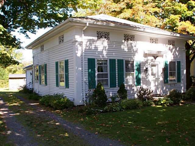 Exterior Front Welcome to 2621 York Road West
