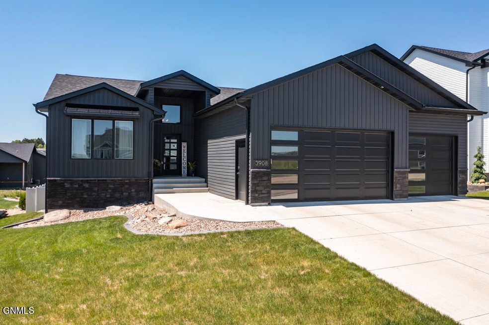 3908 Silver Blvd MLS-9