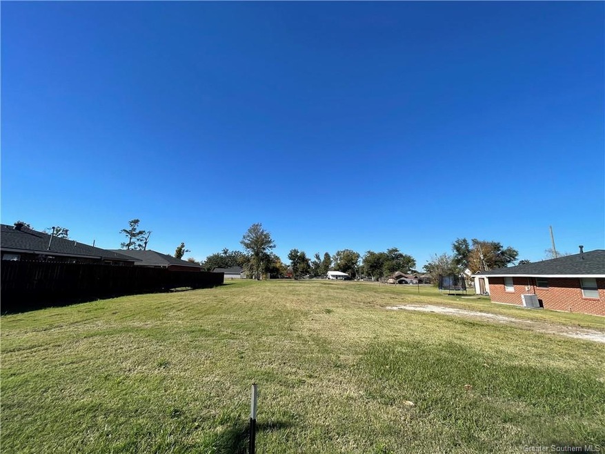 5204 Big Lake Rd, Lake Charles, LA 70605 - photo 1