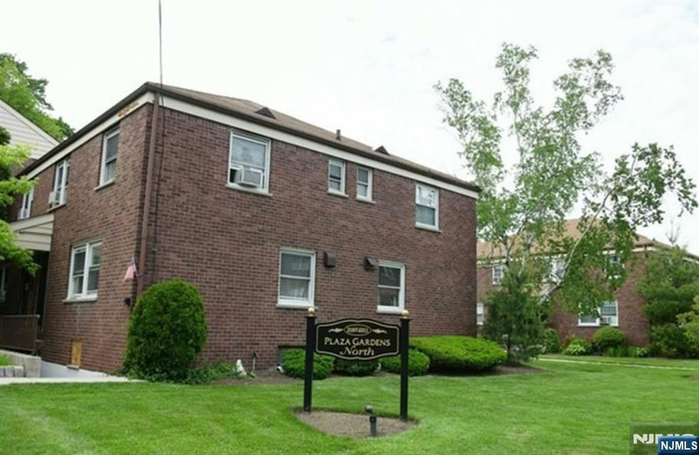 For Rent $2,100/month