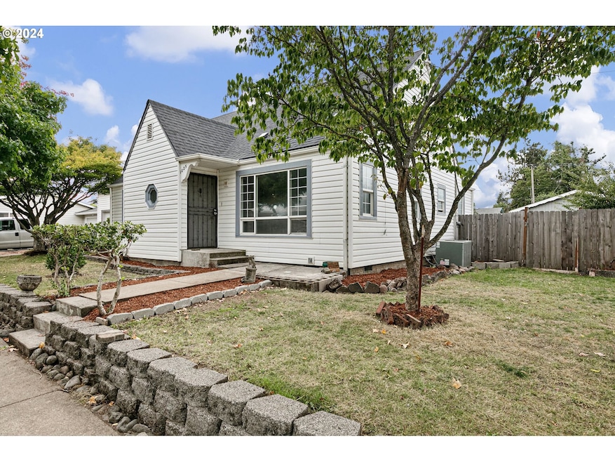 1025 T St, Springfield, OR 97477 - photo 1