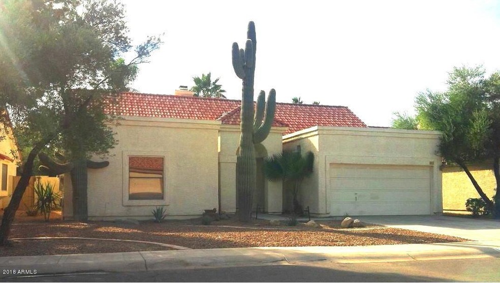 1249 E Laurel Ave, Gilbert, AZ 85234 - photo 1