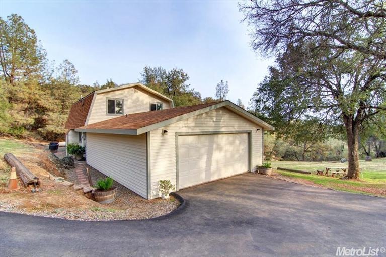 1305 Tanglewood Dr, Placerville, CA 95667 - photo 1