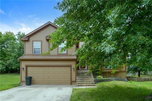 21215 W 52nd St, Shawnee, KS 66218 - photo 1