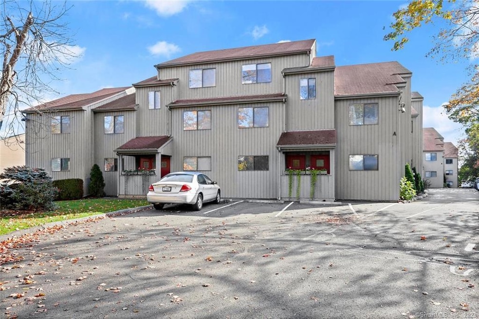 188 Flax Hill Rd unit A4, Norwalk, CT 06854 - photo 1