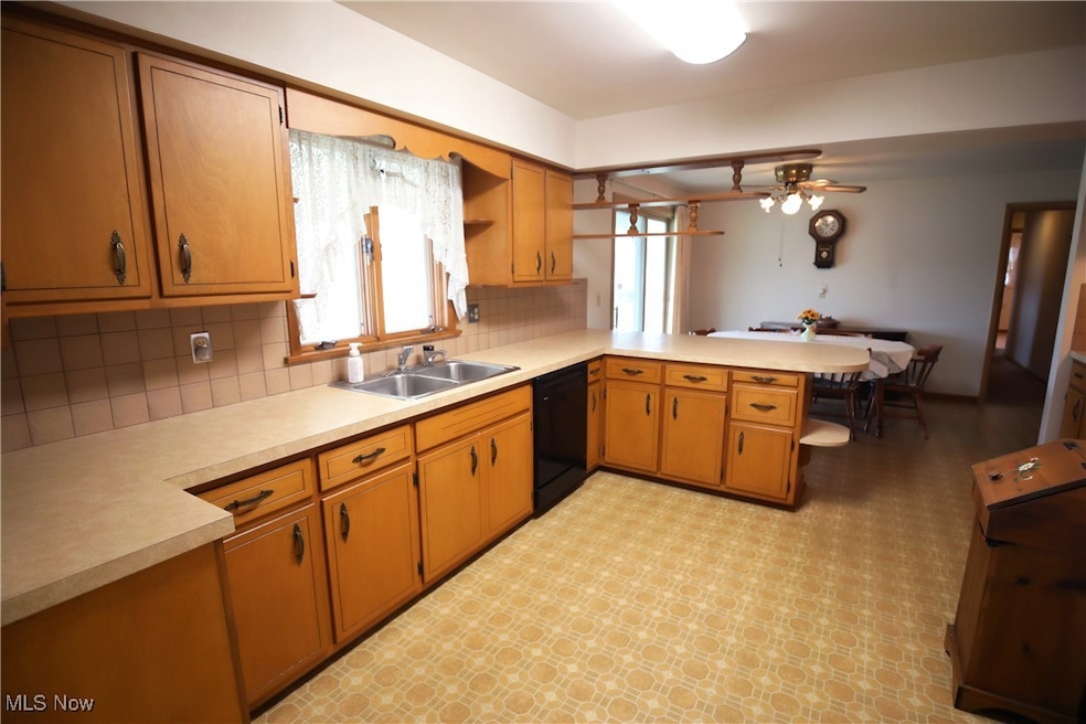 41984 Debra Dr, Elyria, OH 44035 - photo 1