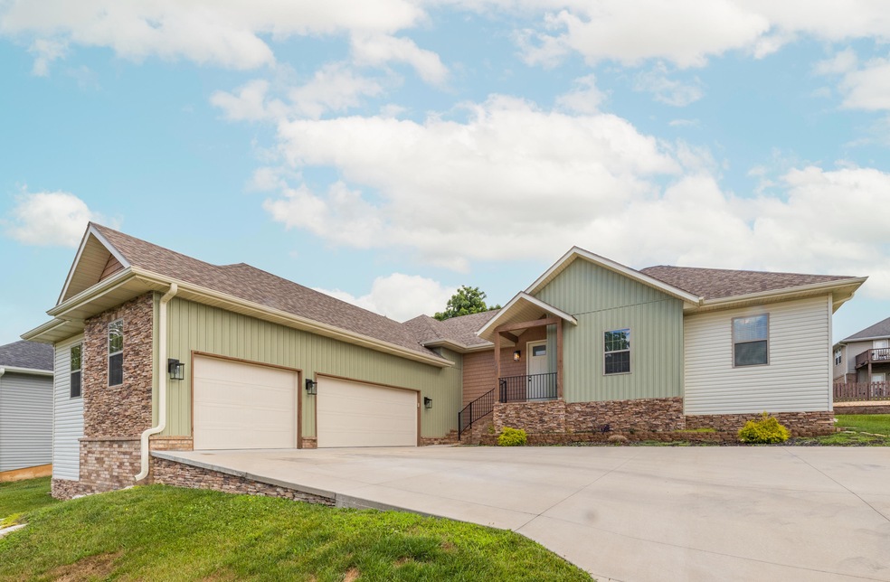 745 Rippling Creek Rd, Nixa, MO 65714 - photo 1