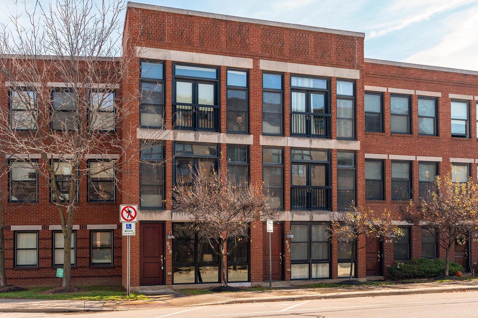 826 n 4th St-2