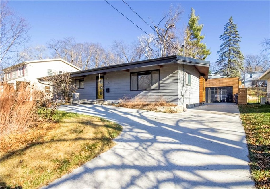 1357 Cummins Pkwy, Des Moines, IA 50311 - photo 1