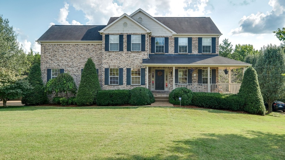 Welcome to 813 Alec Ct located in the Town of Nolensville. 