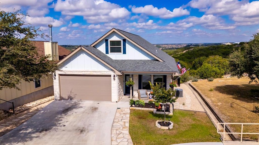 1057 Roanoke Ln, Kerrville, TX 78028 - photo 1