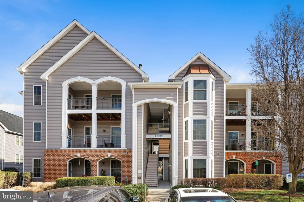 46606 Drysdale Terrace unit 203, Sterling, VA 20165 - photo 1