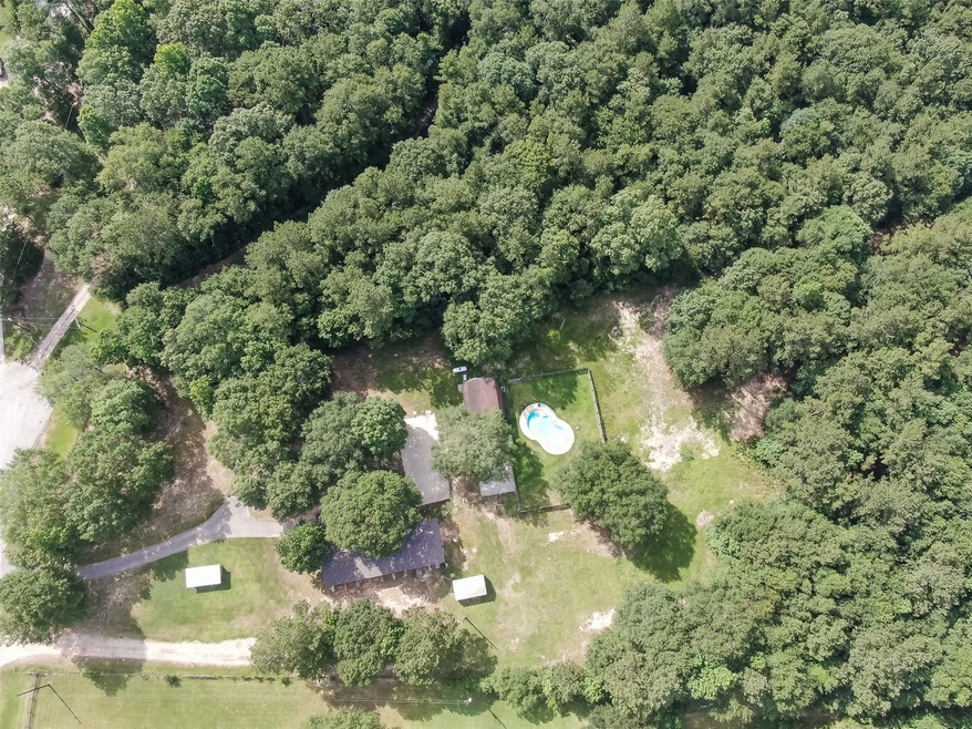 9421 Oak Bend Ct, Cleveland, TX 77328 - photo 1