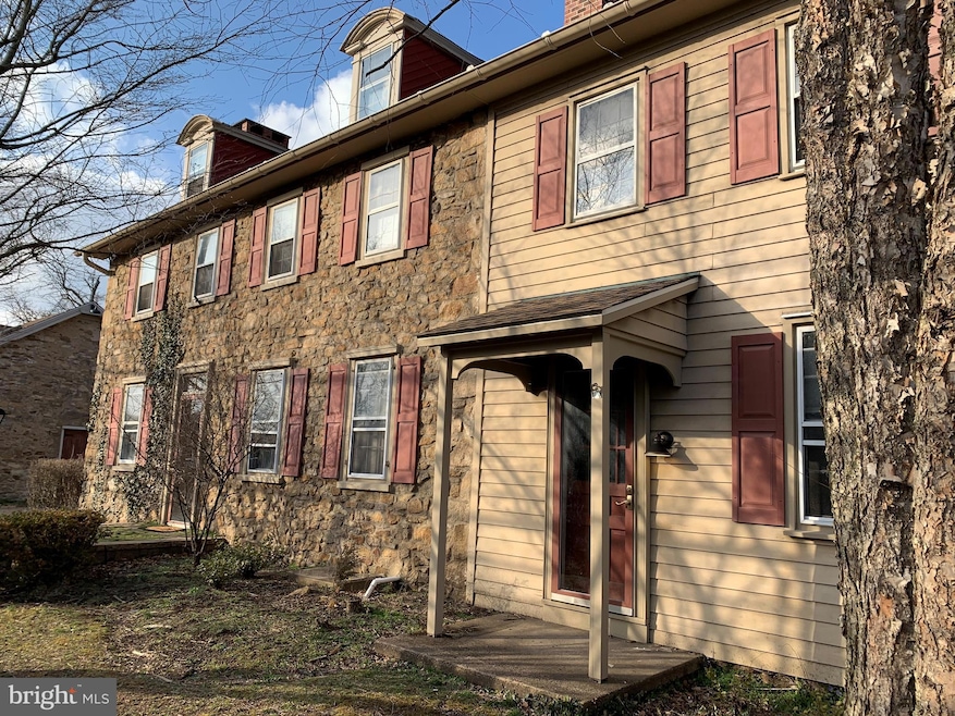 2389 Forest Grove Rd, Furlong, PA 18925 - photo 1