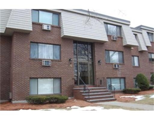 6 Hallmark Gardens unit 11, Burlington, MA 01803 - photo 1