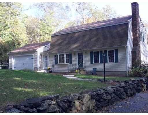 18 Asylum St, Mendon, MA 01756 - photo 1