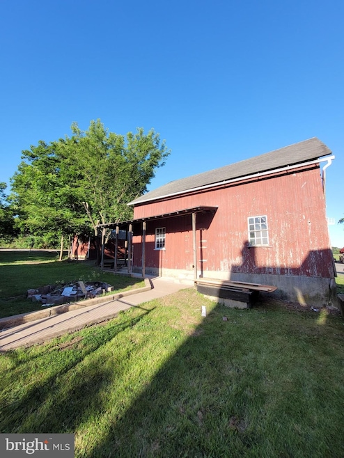 1112 Station Rd, Palm, PA 18070 - photo 1
