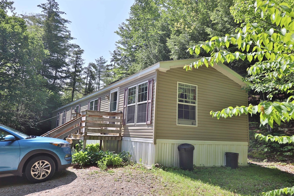 9 & 10 Bryant Ledge Dr, Woodstock, NH 03262 - photo 1