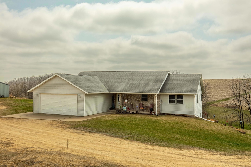 5995 Section Line Rd, Dodgeville, WI 53533 - photo 1