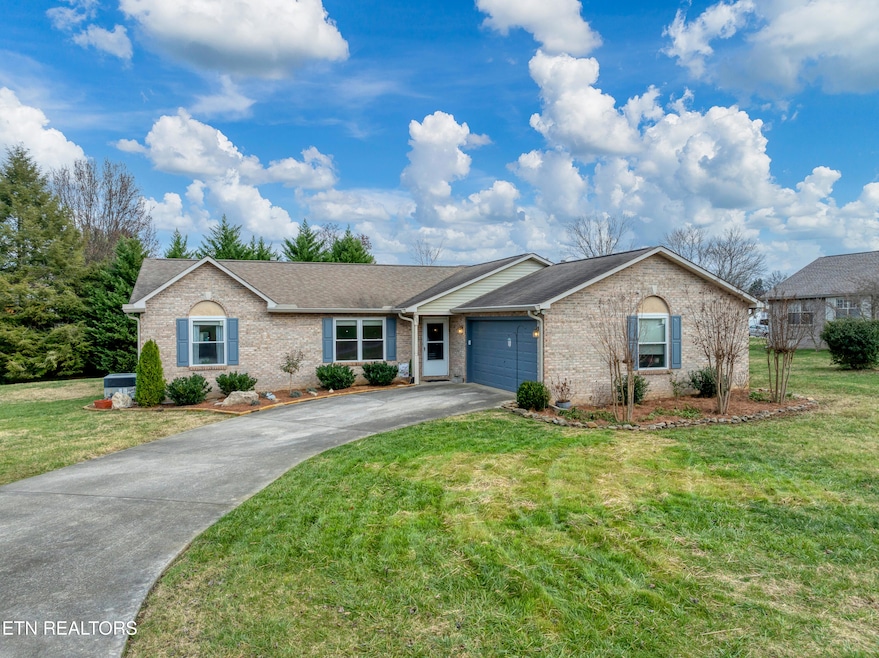 605 Brookhollow Trail, Maryville, TN 37804 - photo 1